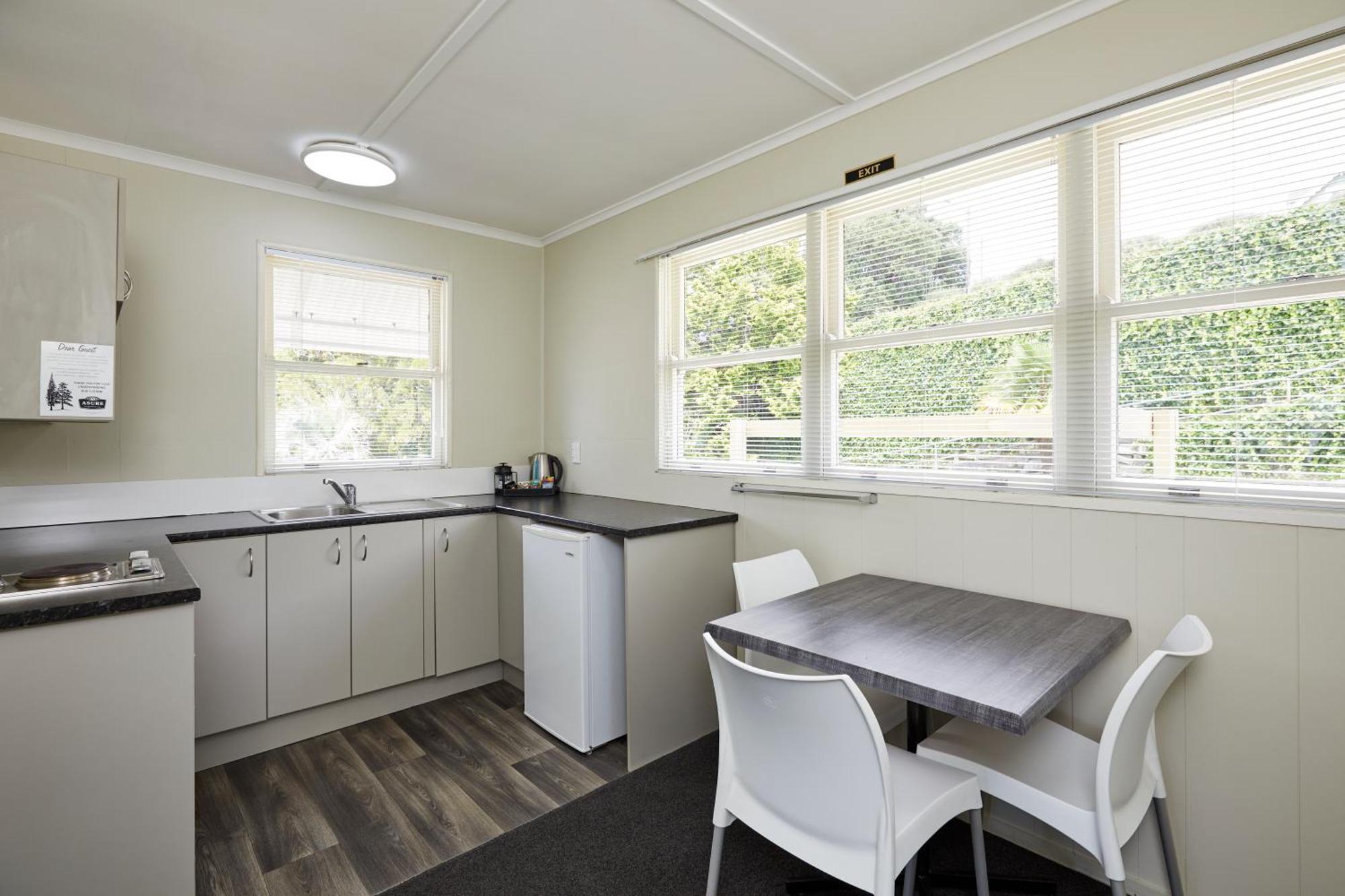 Harbour View Motel And Waterfront Apartments Tauranga Exterior photo