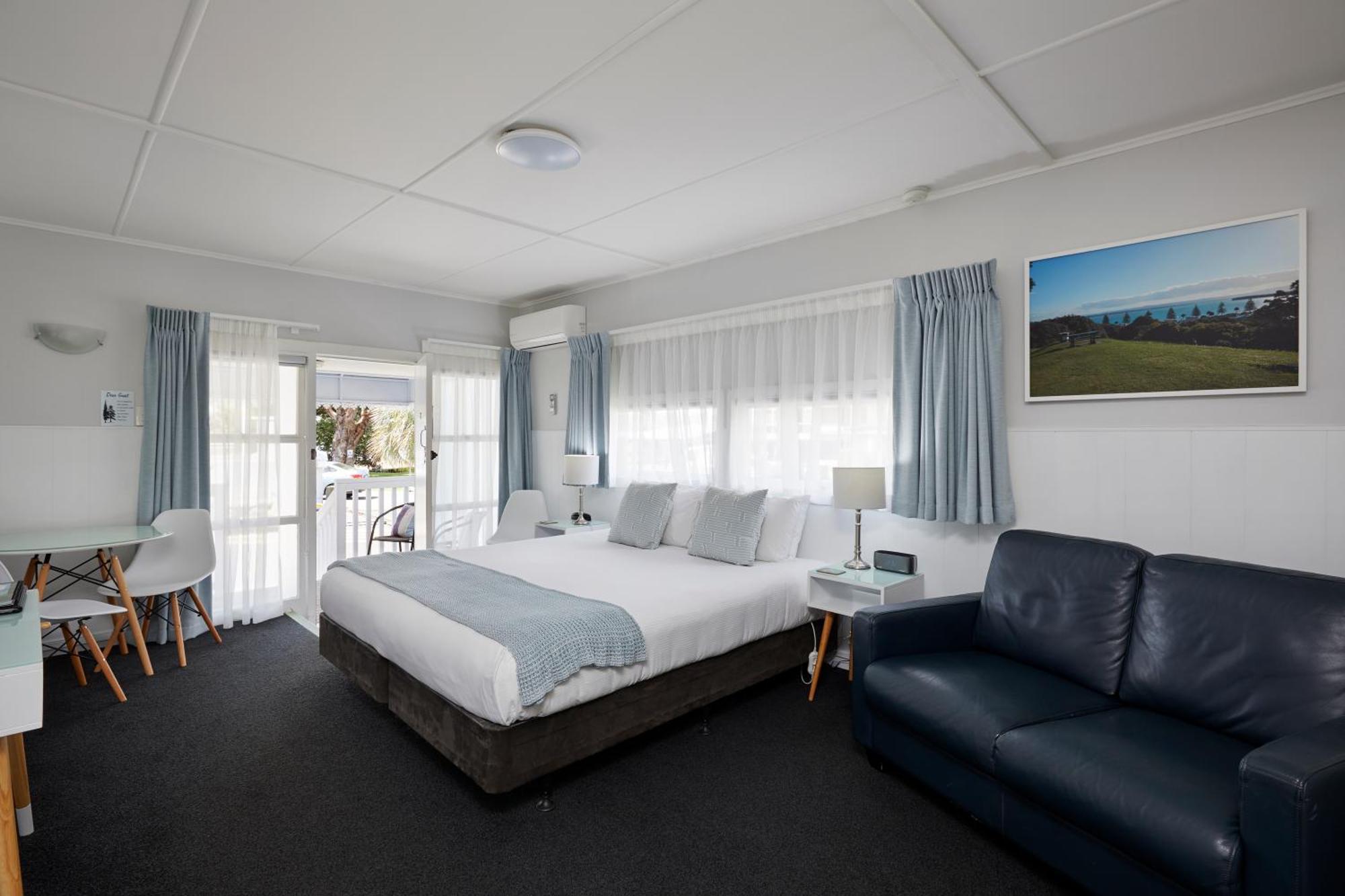 Harbour View Motel And Waterfront Apartments Tauranga Exterior photo