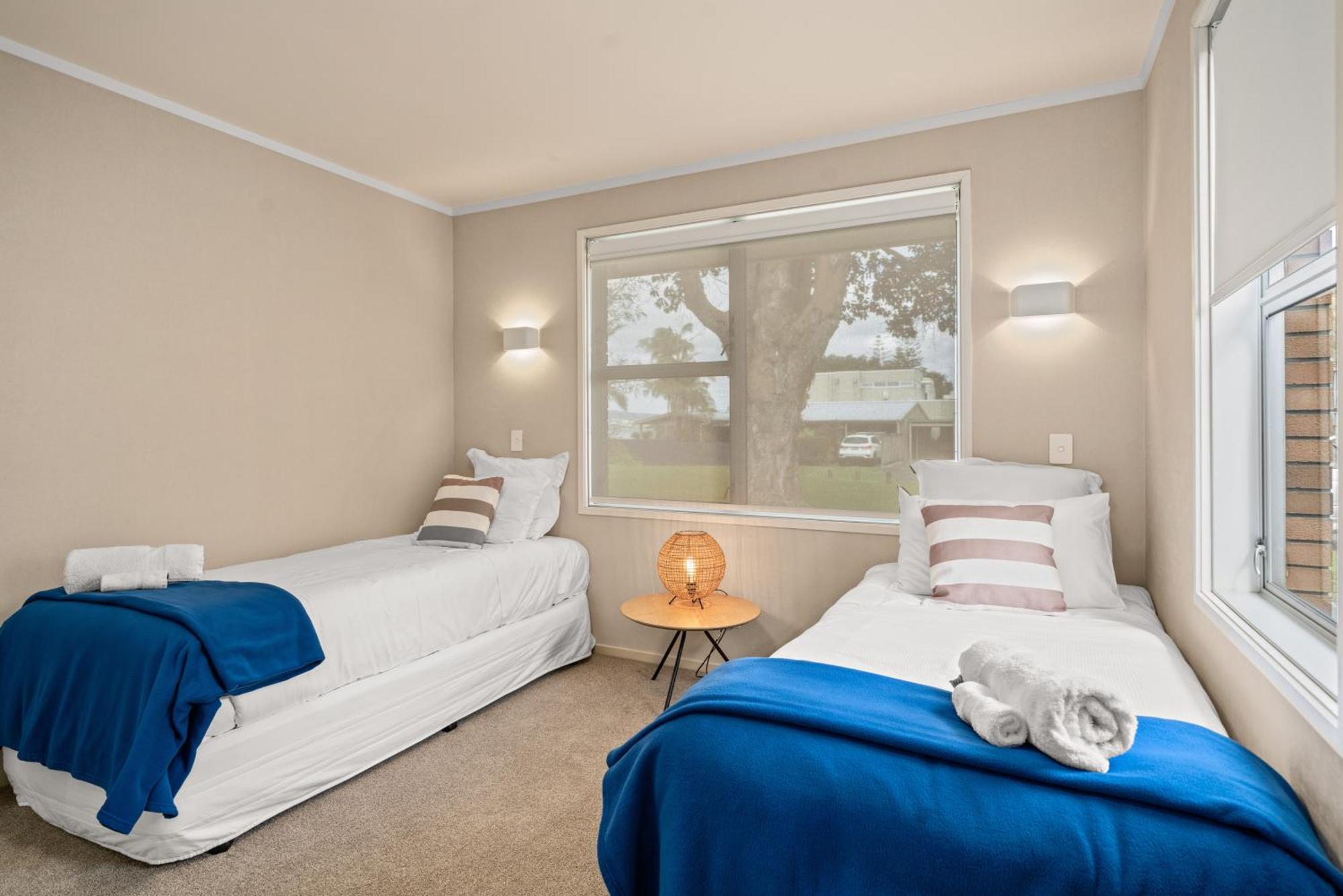 Harbour View Motel And Waterfront Apartments Tauranga Exterior photo