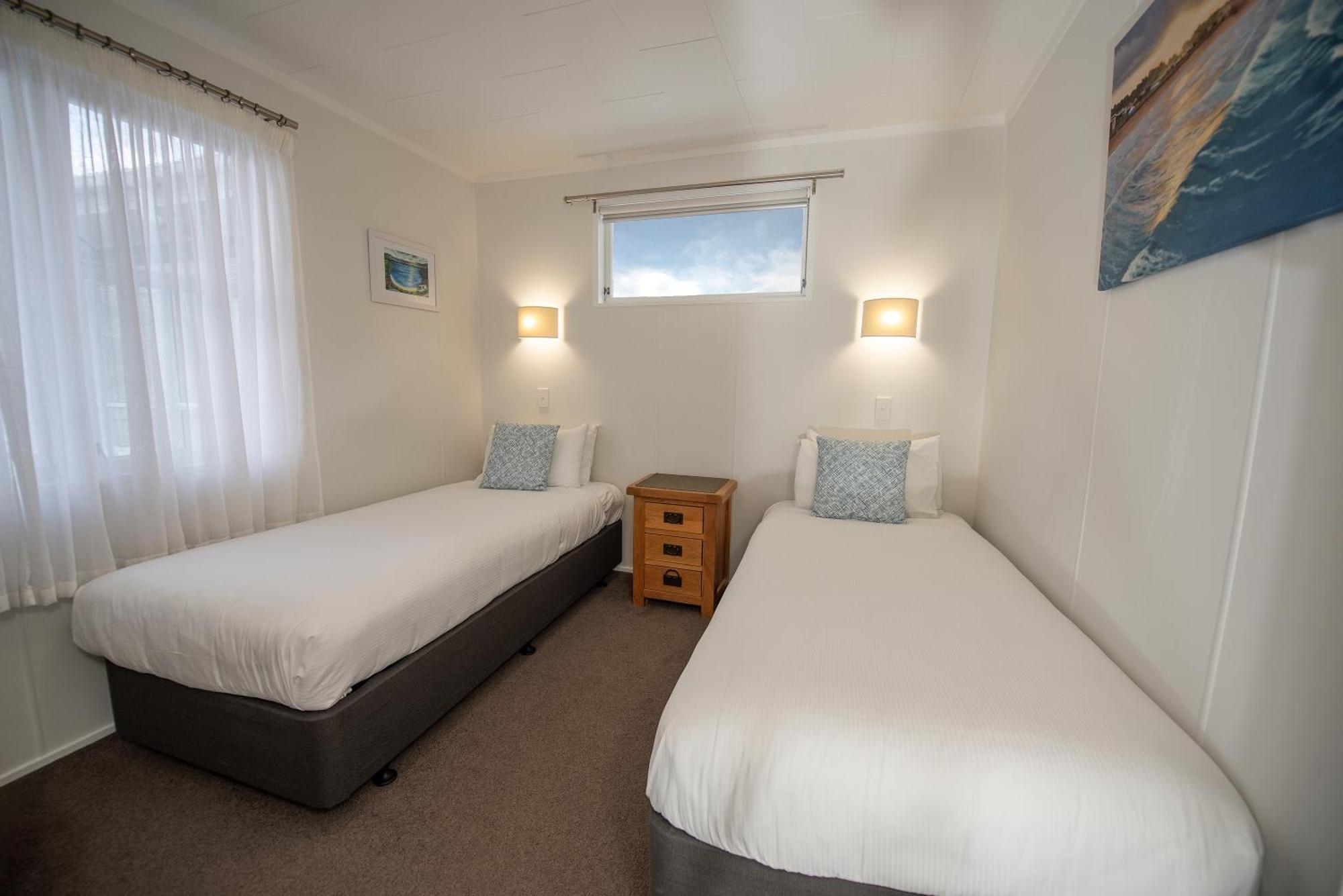 Harbour View Motel And Waterfront Apartments Tauranga Exterior photo