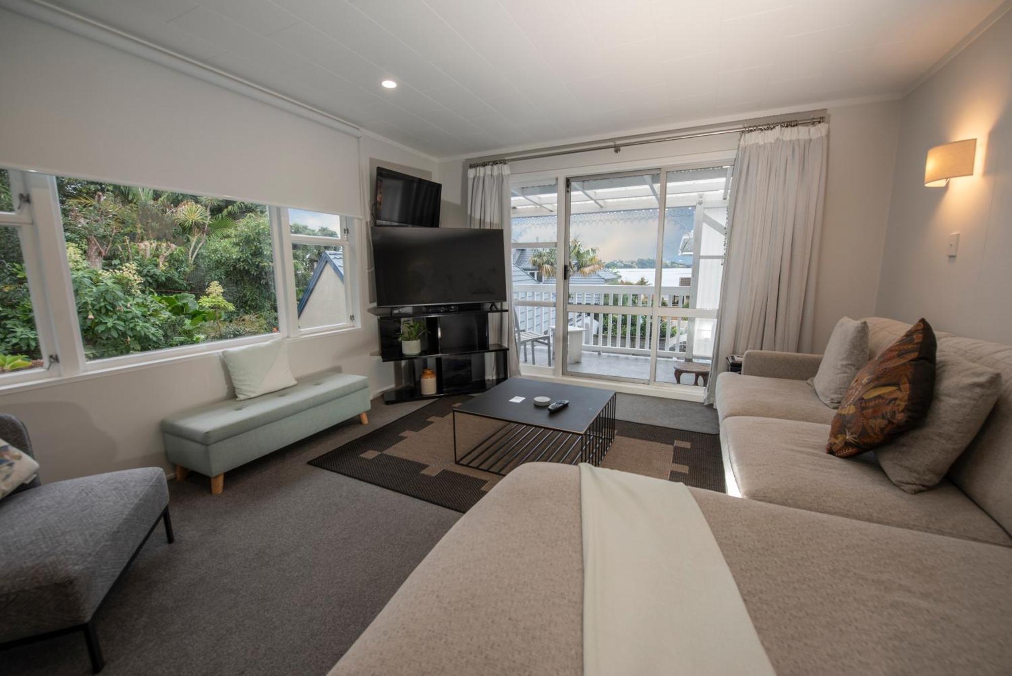 Harbour View Motel And Waterfront Apartments Tauranga Exterior photo