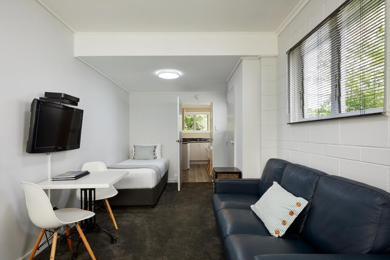 Harbour View Motel And Waterfront Apartments Tauranga Exterior photo